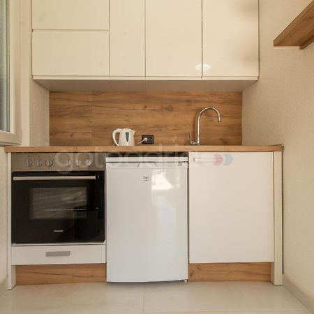 Near The Beach Apartments Jagodia Brela Exterior photo