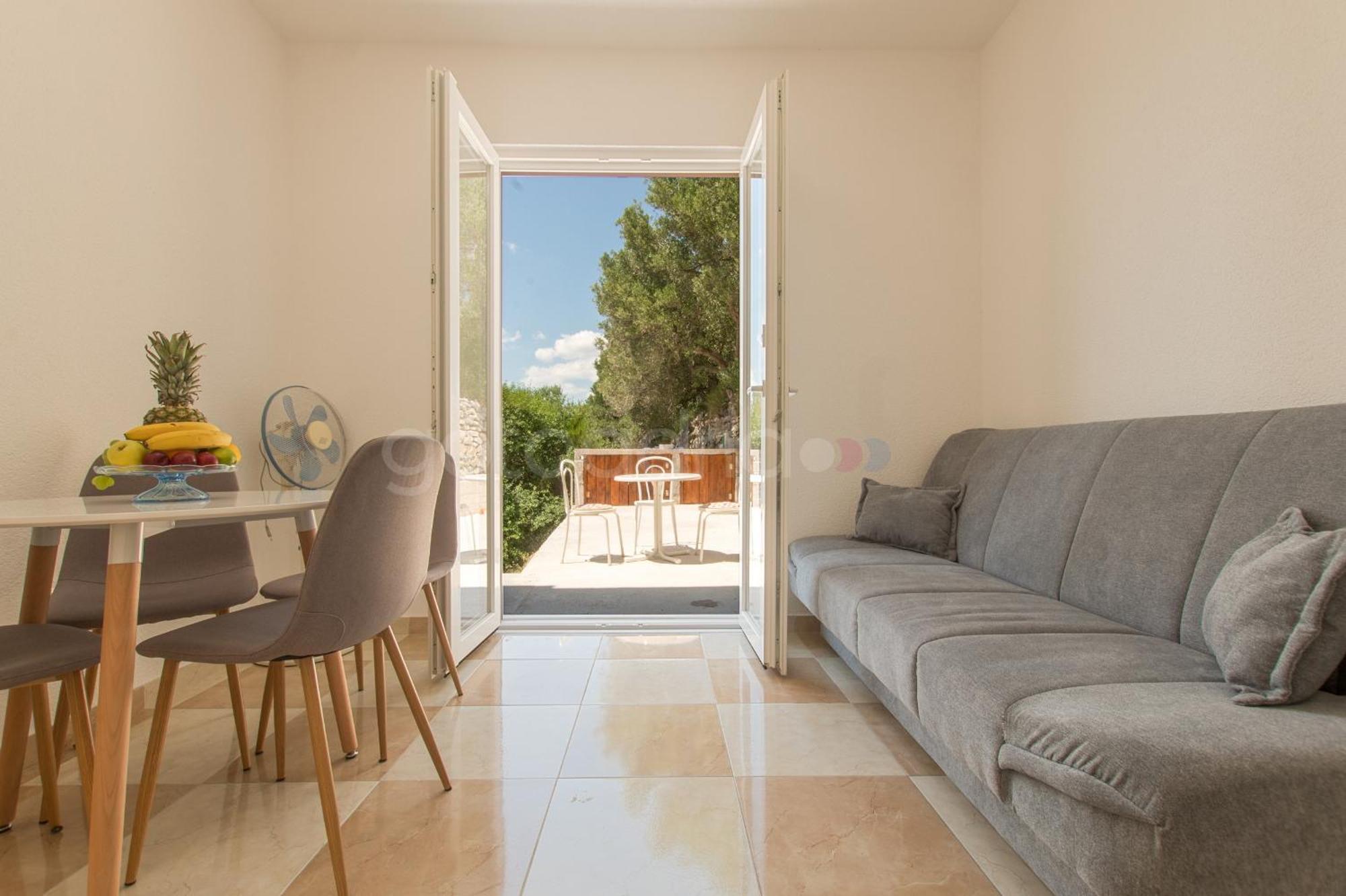 Near The Beach Apartments Jagodia Brela Exterior photo